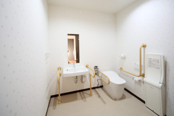 看護小規模多機能型居宅介護施設のトイレ